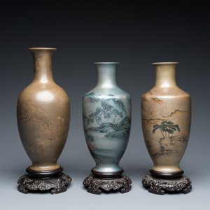 Three Chinese Fuzhou or Foochow lacquer 'landscape' vases on stands, 2nd half 20th C. — photo 2