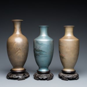 Three Chinese Fuzhou or Foochow lacquer 'landscape' vases on stands, 2nd half 20th C. — photo 3