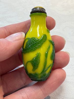 Three Chinese glass snuff bottles, 19/20th C. — foto 15