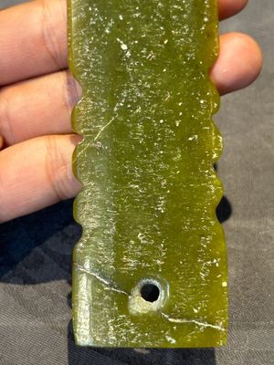 Three Chinese green nephrite jade ceremonial blades, possibly Shang, 12th C. B.C. — 照片 13