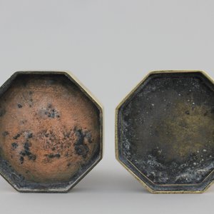 Three Chinese inscribed bronze seal boxes, 20th C. — photo 7
