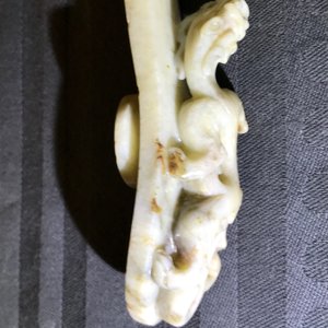Three Chinese jade belt hooks, 19th C. — 照片 12