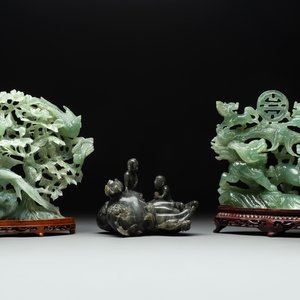 Three Chinese jade carvings, 20th C. — 照片 1