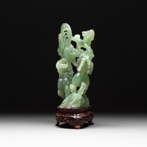Three Chinese jade carvings, 20th C. — 照片 15