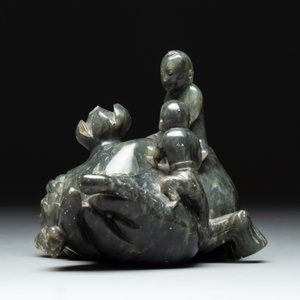 Three Chinese jade carvings, 20th C. — 照片 3