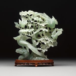 Three Chinese jade carvings, 20th C. — 照片 8