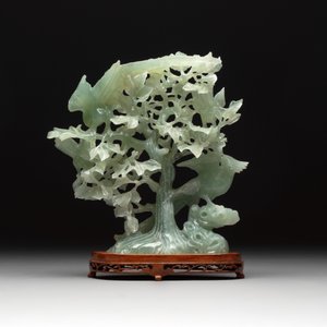 Three Chinese jade carvings, 20th C. — 照片 10