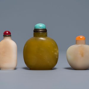 Three Chinese jade snuff bottles, 18/19th C. — 照片 2