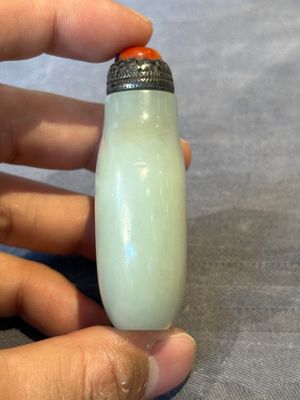 Three Chinese jade snuff bottles, 19/20th C. — foto 3