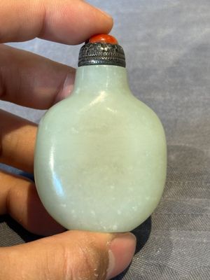 Three Chinese jade snuff bottles, 19/20th C. — foto 4