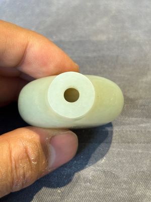 Three Chinese jade snuff bottles, 19/20th C. — foto 6