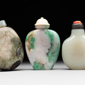 Three Chinese jade snuff bottles, 19/20th C. — foto 4