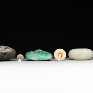 Three Chinese jade snuff bottles, 19/20th C. — foto 7