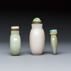 Three Chinese jade snuff bottles — photo 3