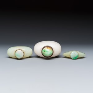 Three Chinese jade snuff bottles — photo 6