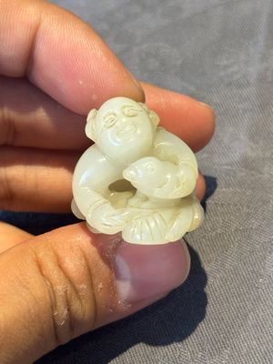 Three Chinese jades and an agate belt hook, Shang and later — photo 12