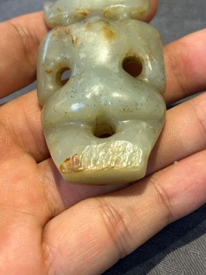 Three Chinese jades and an agate belt hook, Shang and later — photo 9