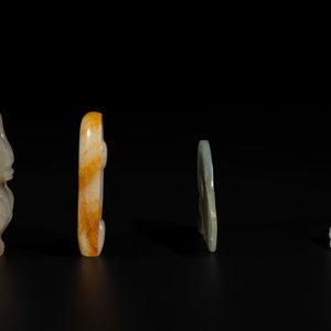 Three Chinese jades and an agate belt hook, Shang and later — photo 4