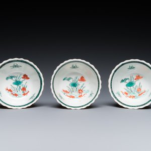 Three Chinese Kangxi-style café-au-lait-ground famille verte cups and saucers, rabbit mark, 19th C. — 照片 9