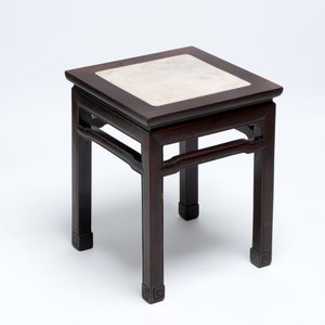 Three Chinese marble-topped hongmu stands, 19/20th C. — photo 15