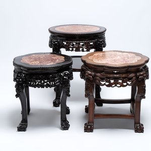 Three Chinese marble-topped hongmu stands, 19/20th C. — photo 1