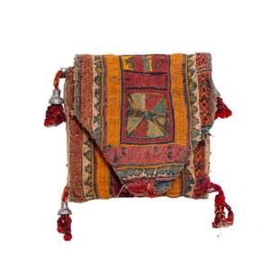 Three Chinese 'Miao' jackets and a pocket, 20th C. — photo 10