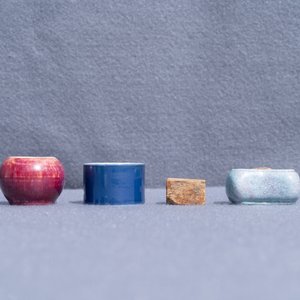 Three Chinese monochrome bird feeders, 19/20th C. — 照片 11