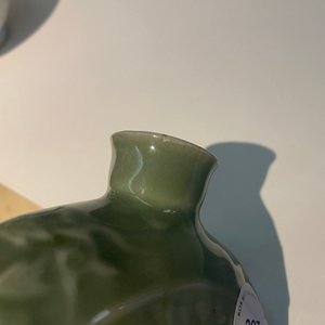 Three Chinese monochrome celadon and blanc de Chine vases and two bowls, 19/20th C. — 照片 16