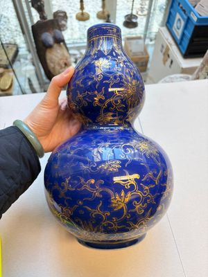 Three Chinese monochrome-glazed vases, Kangxi mark, 19/20th C. — photo 16