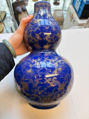 Three Chinese monochrome-glazed vases, Kangxi mark, 19/20th C. — photo 17