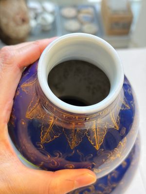 Three Chinese monochrome-glazed vases, Kangxi mark, 19/20th C. — photo 19