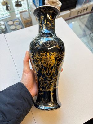 Three Chinese monochrome-glazed vases, Kangxi mark, 19/20th C. — photo 8