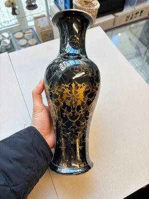 Three Chinese monochrome-glazed vases, Kangxi mark, 19/20th C. — photo 10
