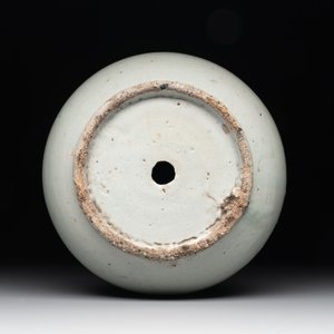 Three Chinese monochrome wares, Qianlong mark, Ming and later — photo 4
