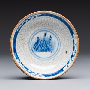 Three Chinese Nanking crackle-glazed vases, a blue and white vase, a bowl and a jar with a wooden cover, Yongzheng and Chenghua marks, 19th C. — foto 8