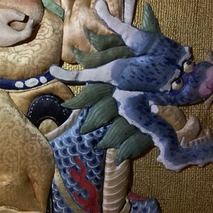 Three Chinese painted silk embroidered figures, 18/19th C. — 照片 22