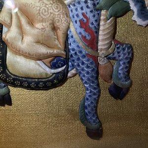 Three Chinese painted silk embroidered figures, 18/19th C. — 照片 23