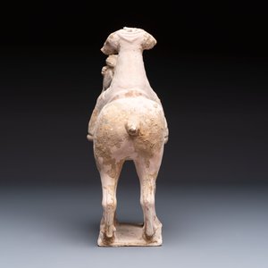 Three Chinese polychrome pottery figures, Sui/Ming — photo 10