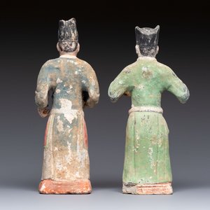 Three Chinese polychrome pottery figures, Sui/Ming — photo 5