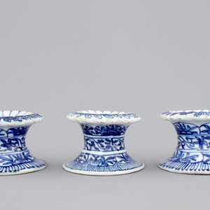 Three Chinese porcelain blue and white salts, Kangxi, ca. 1700 — photo 5