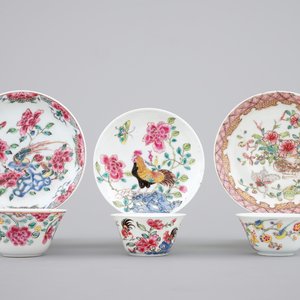 Three Chinese porcelain famille rose cups and saucers, Yongzheng-Qianlong, 18th C. — photo 1