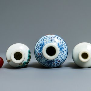 Three Chinese porcelain snuff bottles, 19/20th C. — 照片 5