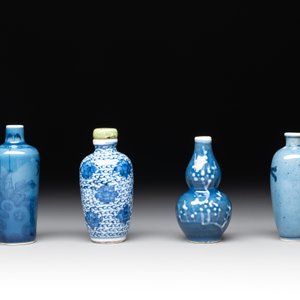Three Chinese powder blue-ground blue and white snuff bottles and one blue and white snuff bottle, 19th C. — photo 3