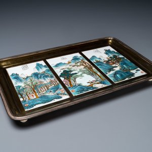 Three Chinese qianjiang cai plaques in a 'Wolfers' gilded silver tray, Republic — 照片 2