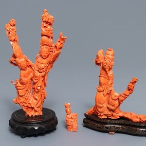 Three Chinese red coral carvings, 19/20th C. — 照片 1