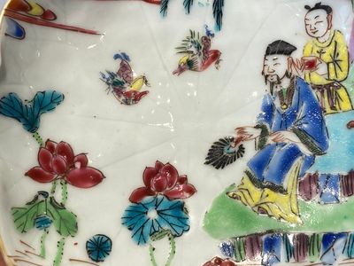 Three Chinese relief-decorated famille rose 'lotus' cups and saucers with a scholar and his servant, Yongzheng — 照片 16