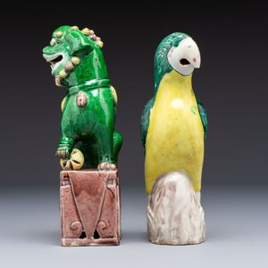 Three Chinese sancai-glazed Buddhist lions and a parrot, 19th C. — photo 11