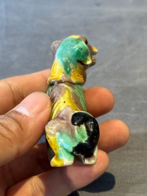 Three Chinese sancai-glazed dogs, Qianlong and later — photo 2