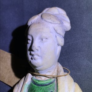 Three Chinese sancai-glazed figures, Ming — photo 33