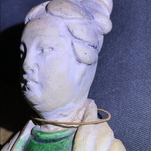 Three Chinese sancai-glazed figures, Ming — photo 34